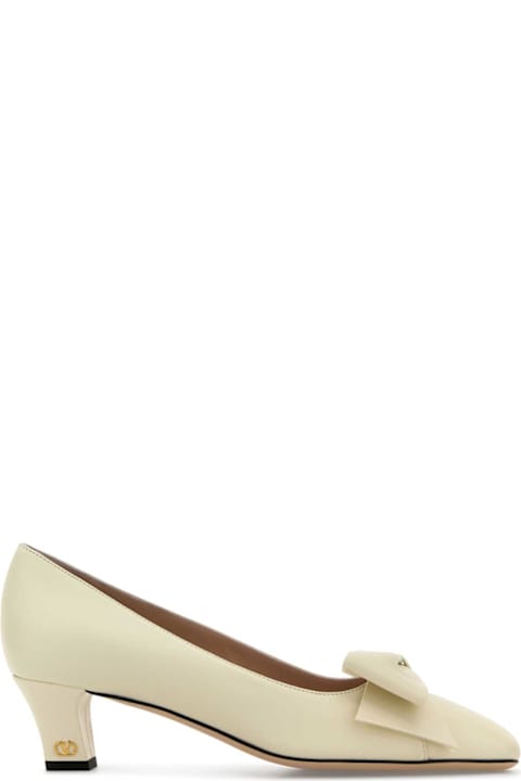 High-Heeled Shoes for Women Valentino Garavani Ivory Leather Bowow Pumps