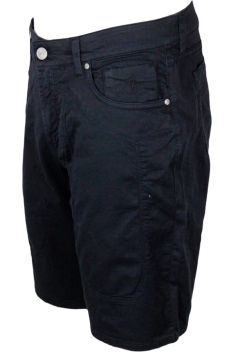 Bermuda Shorts In Slim Cotton Gabardine With 5 Pockets With Button And Zip Closure With Tone-on-tone Front Patch