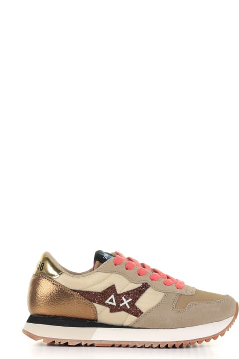 Star Girl Sneaker With Laminated Details