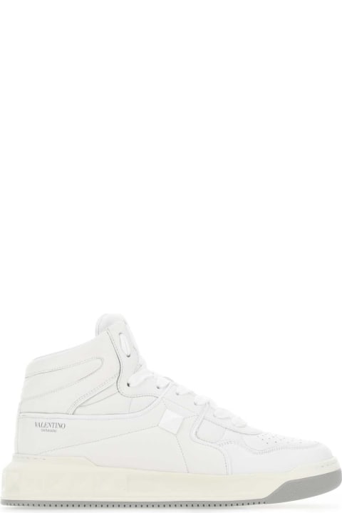 メンズ Valentino Garavaniのシューズ Valentino Garavani White Nappa Leather One Stud Sneakers