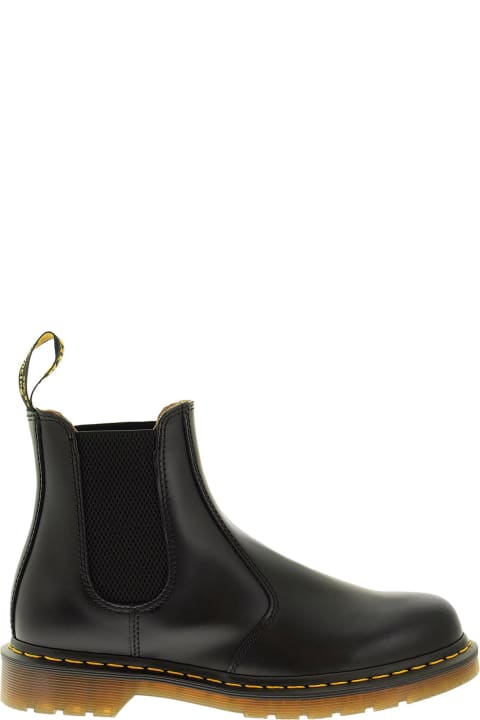 Boots for Men Dr. Martens 2976 Smooth Leather Chelsea Boots