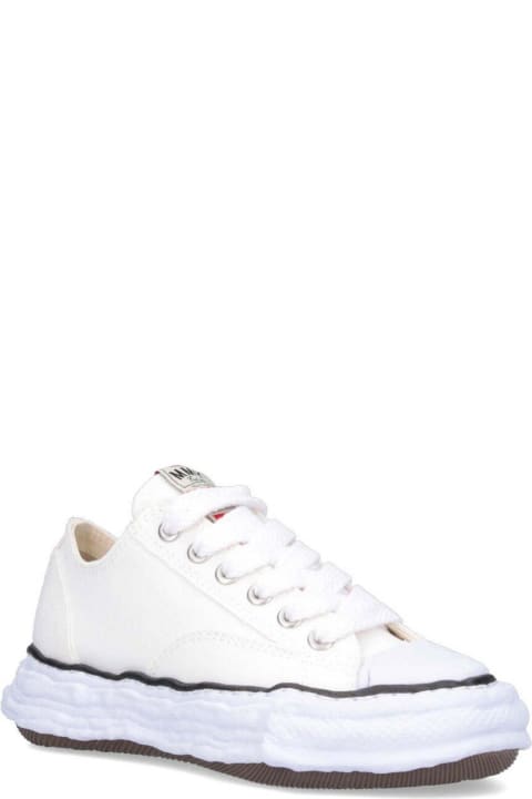 Round-toe Lace-up Sneakers