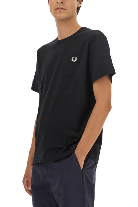 ملابس علوية لـ القسم الرجالي Fred Perry T-shirt With Logo