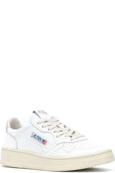Homeware Autry 'medalist' White Low Top Sneakers With Contrasting Heel Tab In Leather Woman