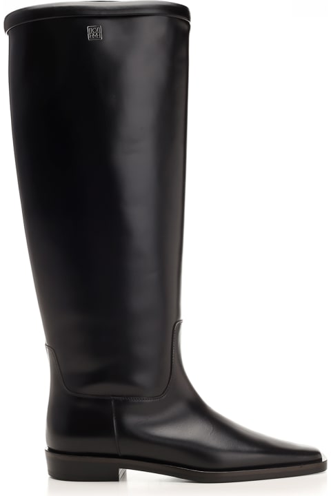 Totême أحذية برقبة لـ السيدات Totême Boot In Black Leather