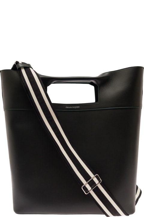 'the Small Square Bow' Black Shopping Bag With A Cut-out Bow Section In Leather Man