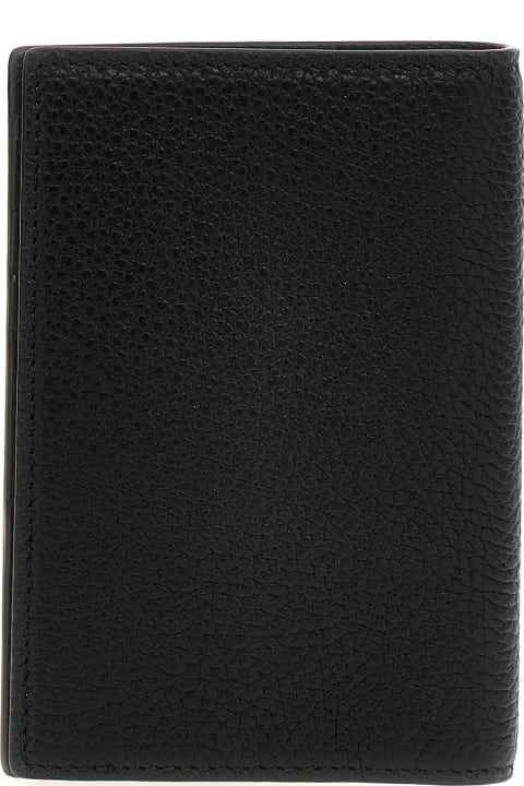 Gucci Accessories for Men Gucci Logo Passport Holder