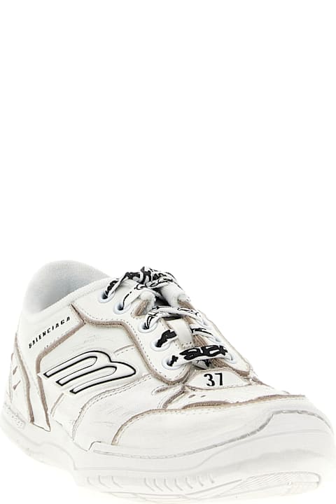 Balenciaga 
hamptons Worn-out Medio
 Sneakers