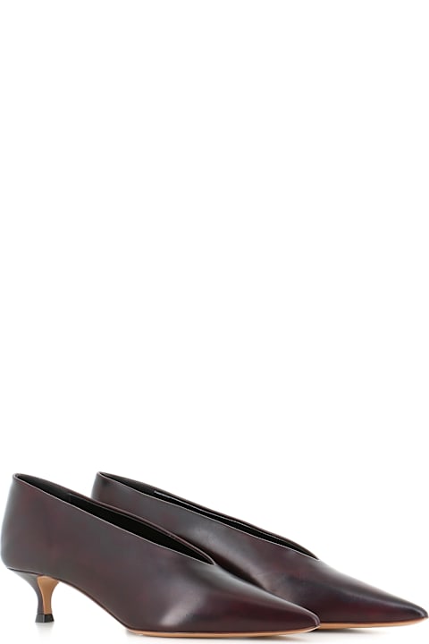 Le Monde Beryl Décollette Babouche Kitten Heel