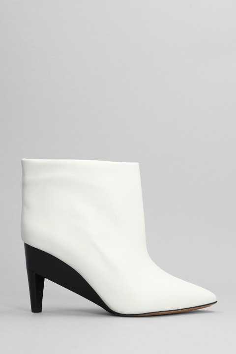 Dylvee Low Heels Ankle Boots In White Leather
