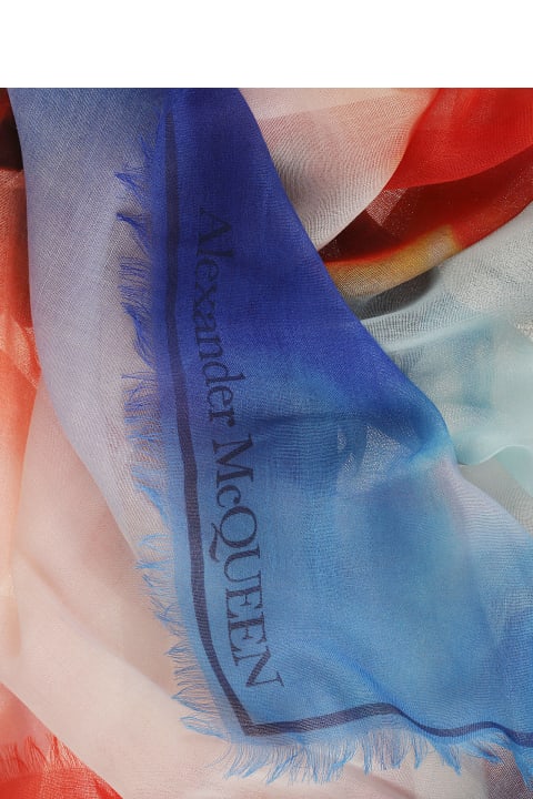 ウィメンズ Alexander McQueenのスカーフ＆ストール Alexander McQueen Fringe Edges Logo Scarf