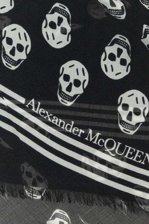 メンズ Alexander McQueenのスカーフ Alexander McQueen Printed Modal Foulard