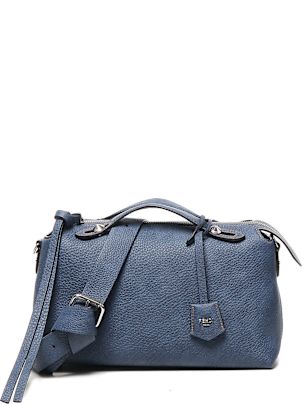 フェンディ リバーシブルロールラージショッパー ブルー SS25 Fendi: Ready-To-Wear SS25 - 10 Magazine