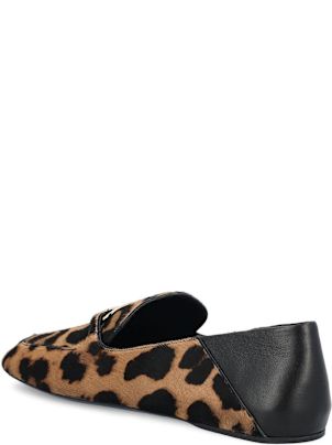 【送料&関税込】Ferragamo Leopard Printed Slip-on Flat Shoes Ferragamo Leopard Printed Slip-on Flat Shoes | italist