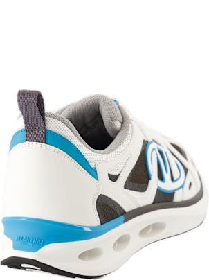 Valentino Vlogo Easyjog Low Top Sneaker | italist