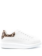 Woman White Oversize Sneakers With Leopard Spoiler Alexander McQueen Woman White Oversize Sneakers With Leopard Spoiler - White/leopard