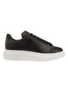 Man Black And White Oversize Sneakers Alexander McQueen Man Black And White Oversize Sneakers - Black/black