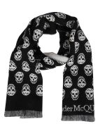 Black Wool Scarf Alexander McQueen Black Wool Scarf - Nero