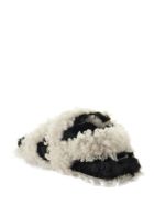 Marni Fussbett - Shearling Buckled Sandals Marni Fussbett - Shearling Buckled Sandals - Black/white