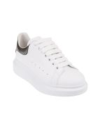 Woman White And Metallic Grey Oversize Sneakers Alexander McQueen Woman White And Metallic Grey Oversize Sneakers - White/blk pearl