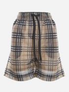 Burberry Shorts With All-over Vintage Check Motif Burberry Shorts With All-over Vintage Check Motif - Beige