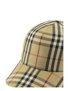 Burberry Trucker Cap - Baseball Cap With Vintage Check Pattern And Logo Patch Burberry Trucker Cap - Baseball Cap With Vintage Check Pattern And Logo Patch - Archive Beige