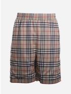 Burberry Technical Twill Shorts With Vintage Check Tartan Motif Burberry Technical Twill Shorts With Vintage Check Tartan Motif - Beige