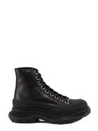 Tread Slick Ankle Boot Alexander McQueen Tread Slick Ankle Boot - Black/silver