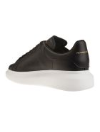 Man Black And White Oversize Sneakers Alexander McQueen Man Black And White Oversize Sneakers - Black/black