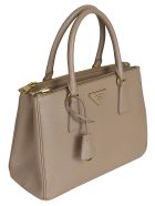 Prada Top Zip Logo Plaque Tote Prada Top Zip Logo Plaque Tote - Cammeo