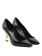 Saint Laurent Opyum Décolleté In Patent Leather With Monogram Detail Saint Laurent Opyum Décolleté In Patent Leather With Monogram Detail - Black