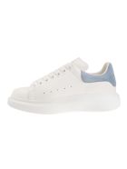 White Oversized Sneakers With Light Blue Suede Spoiler Alexander McQueen White Oversized Sneakers With Light Blue Suede Spoiler - White/dream blue