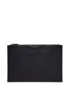 Givenchy Clutch In Black Hammered Leather Givenchy Clutch In Black Hammered Leather - Black