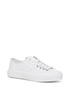 Givenchy White Grain Leather City Sneakers Givenchy White Grain Leather City Sneakers - White