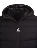 Black Logo-print Moncler Padded Jaket Moncler Black Logo-print Moncler Padded Jaket