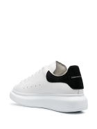 Woman White Oversize Sneakers With Black Crocodile Effect Spoiler Alexander McQueen Woman White Oversize Sneakers With Black Crocodile Effect Spoiler - White/black