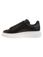 Man Black And White Oversize Sneakers Alexander McQueen Man Black And White Oversize Sneakers - Black/black