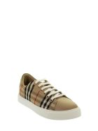 Burberry Albridge L - Trainer With Vintage Check Pattern And Leather Inserts Burberry Albridge L - Trainer With Vintage Check Pattern And Leather Inserts - Archive Beige