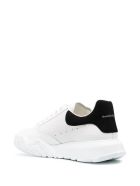 Man White Court Sneakers With Black Suede Spoiler Alexander McQueen Man White Court Sneakers With Black Suede Spoiler - Opt.white/black