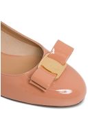 Salvatore Ferragamo Vara Patent Leather Pumps Salvatore Ferragamo Vara Patent Leather Pumps - Pink