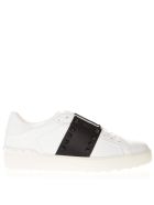 White & Black Leather Studs Sneaker Valentino Garavani White & Black Leather Studs Sneaker - Nero