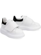 Alexander McQueen Runner Sneakers Alexander McQueen Runner Sneakers - White