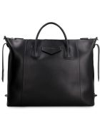 Givenchy Antigona Soft Leather Bag Givenchy Antigona Soft Leather Bag - black