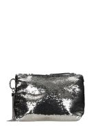 Jimmy Choo Callie Shoulder Bag In Silver Leather Jimmy Choo Callie Shoulder Bag In Silver Leather - silver