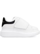 Alexander McQueen Runner Sneakers Alexander McQueen Runner Sneakers - White