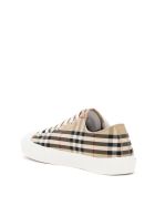 Burberry Larkhall Check Sneakers Burberry Larkhall Check Sneakers - Beige