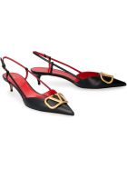 Valentino Valentino Garavani - Vlogo Leather Pointy-toe Slingback Valentino Valentino Garavani - Vlogo Leather Pointy-toe Slingback - black