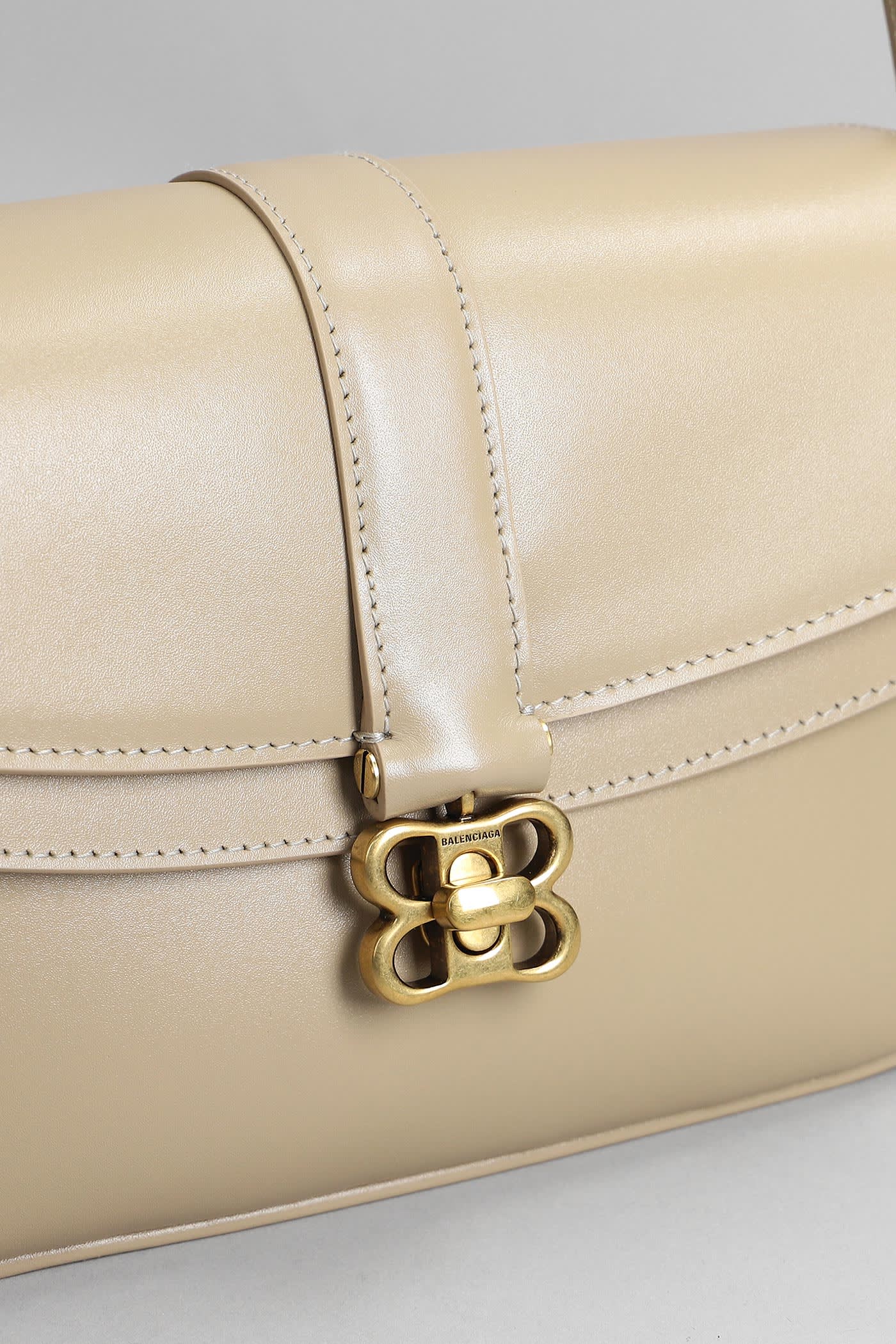 【送料&関税込】Balenciaga Lady Flap Shoulder Bag In Taupe L Balenciaga Lady Flap Shoulder Bag In Taupe Leather | italist