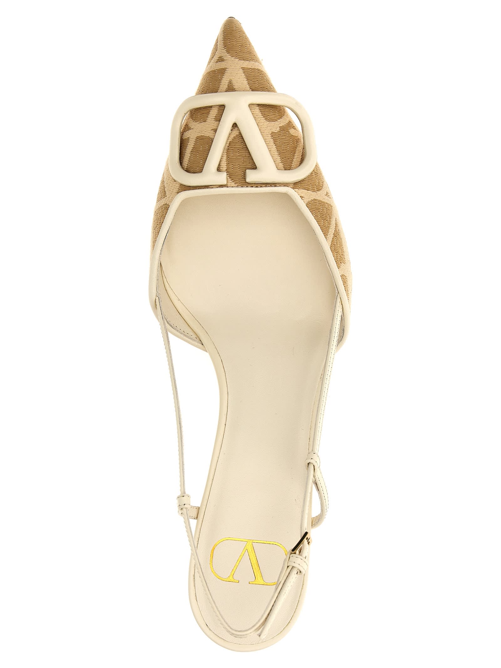 送料関税込■VALENTINO GARAVANI■VLogo Signature 40 パンプス Valentino Garavani VLogo Signature 40 leather slingback
