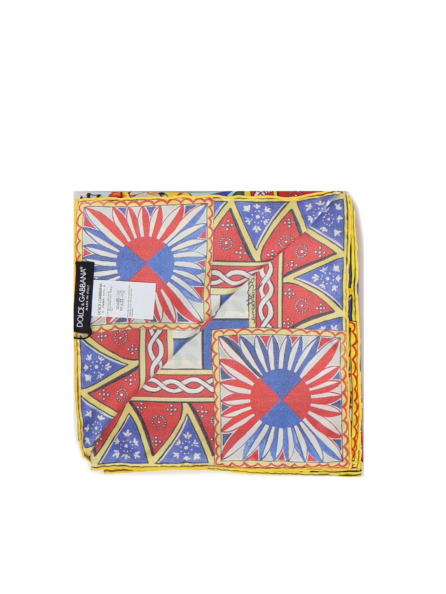 【送料&関税込】Dolce & Gabbana Scarf With Cart Print Dolce & Gabbana Scarf With Cart Print | italist
